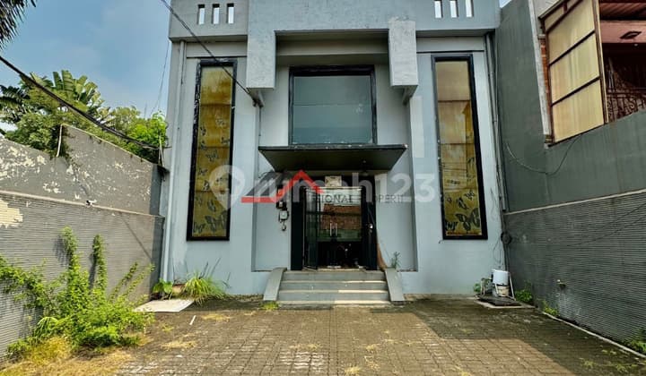 Gedung Siap Pakai Area Komersil Di Ampera