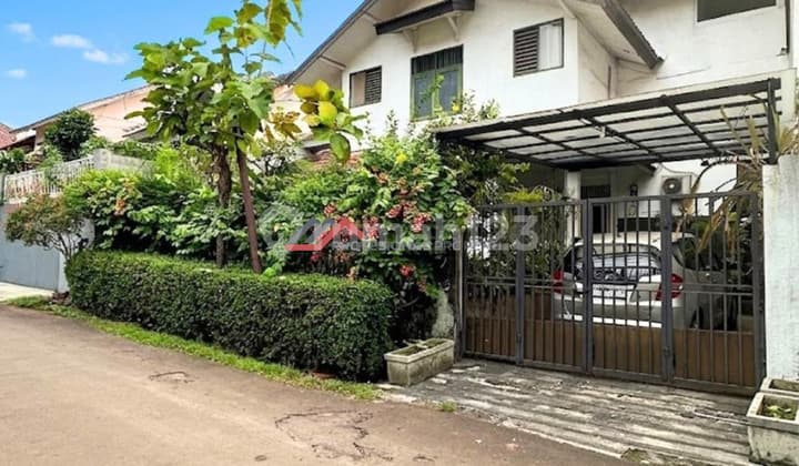 Rumah Lama Dalam Komplek di Cilandak