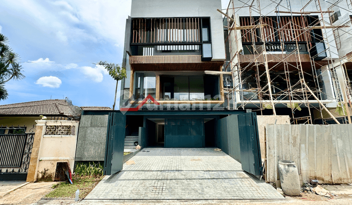 Rumah di Lingkungan Elit Desain Modern di Kemang Jakarta Selatan