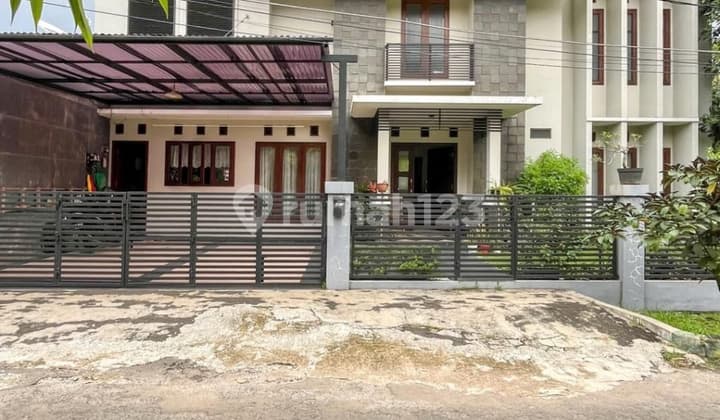 Rumah Dalam Komplek Tenang Di Lebak Bulus