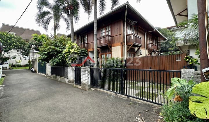 Rumah Klasik Full Kayu Jati di Jati Padang Jaksel