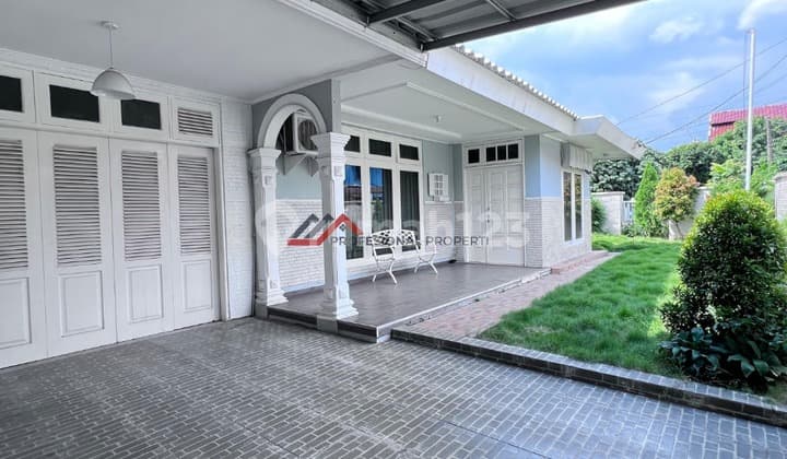 Rumah Siap Huni Dalam Komplek Dekat MRT Lebak Bulus