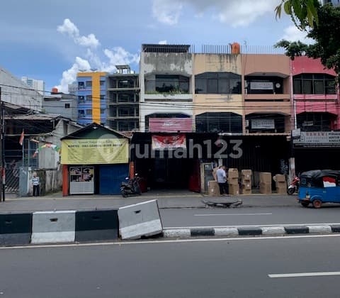 shop house for sale below NJOP 2025 strategic location near M H Thamrin only 500m