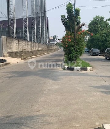 Rumah Cocok untuk Usaha Dekat Tol, Driving Range Golf , Kedoya