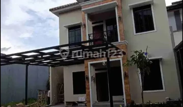 Ready-to-Occupy House in The Green BSD Near Aeon Mall