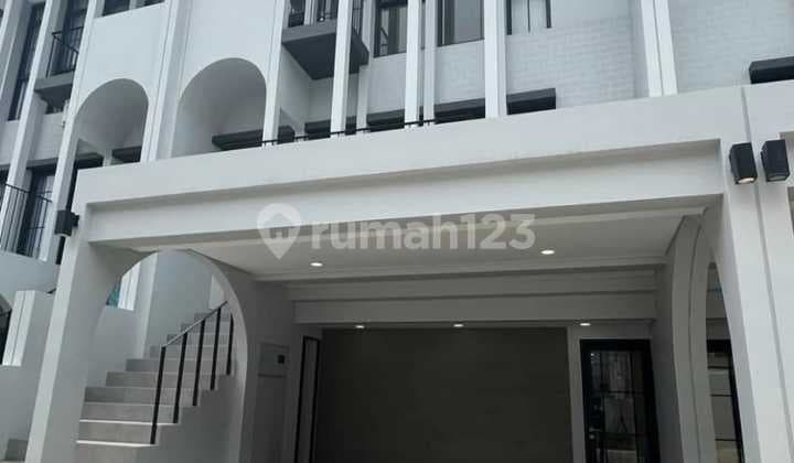 Rumah di Aether Dekat Grandlucky dan Mal Eastvara BSD