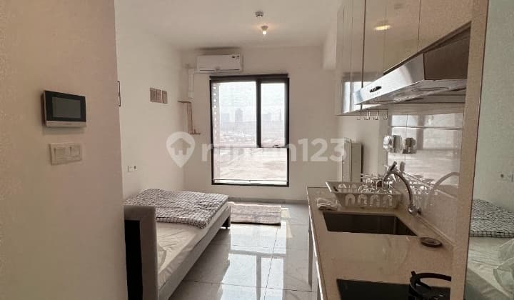 Apartemen Skyhouse Alam Sutera Full Furnished Lt.8