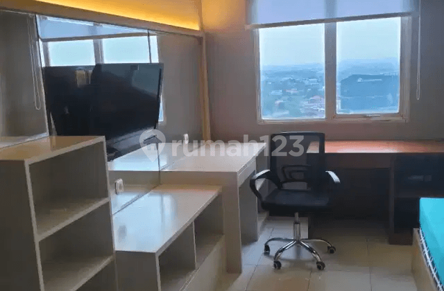 Apartemen Uc Berkeley Dekat Gwalk, Dekat Pakuwon Maall Ptc