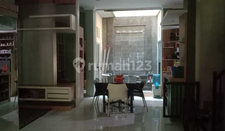 Rumah Babatan Pilang Dekat Kampus Unesa, Dekat Pakuwon Mall, Dekat Mcd