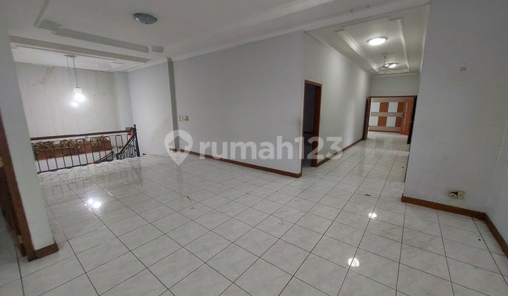 Sayap Otista (U/ Sekolah / Kantor)