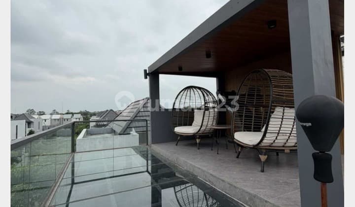 Rumah Langka Full Furnished Aether Green Wich BSD