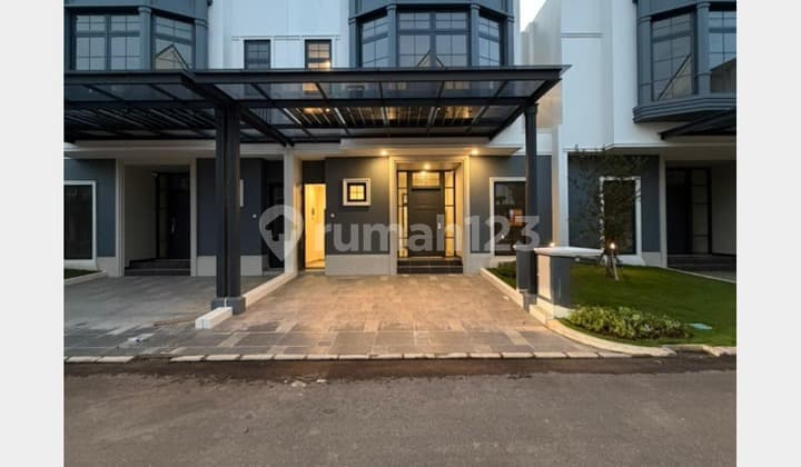 For Rent: 8-Wide House in Louise Summarecon Cluster, Gading Serpong
