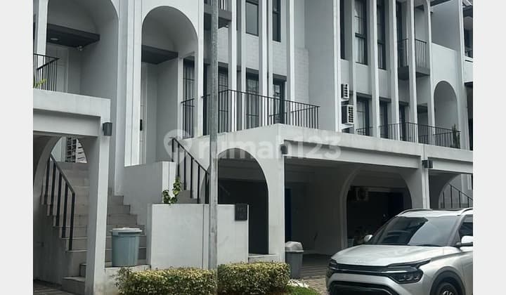 Rumah Cluster Aether Green Wich BSD 3 Menit ke Gading Serpong