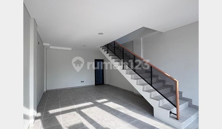 Ruko Gandeng 3 Lantai - Anggrek Loka BSD Tangerang Selatan