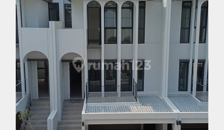 Rumah Cantik Lebar 7 Cluster Aether, Green Wich BSD