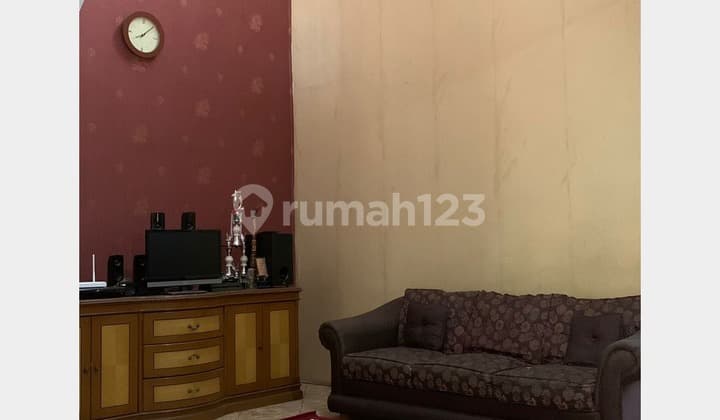 Rumah Modernland, Jl.Pulau Puteri, Karawaci, Tangerang