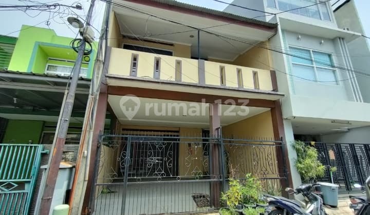 Rumah 2 lantai