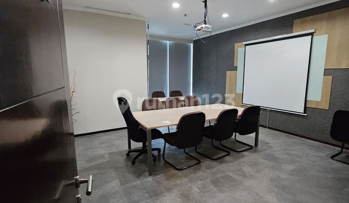 Office Space Podomoro Central Park