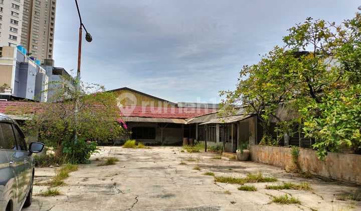 COMMERCIAL LAND BELOW NJOP, STRATEGIC LOCATION, SUITABLE FOR BUILDING A WAREHOUSE IN KARANG BOLONG ANCOL, NORTH JAKARTA