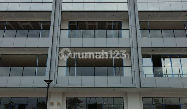 Ebony Soho Shophouse
3 floors
Size 8 x 18
Rent 525 million + 11% VAT (1 unit)
Strategic location
Bright prospects
Contact
Chen Kent
0896 356 431 84
0853 114 696 55