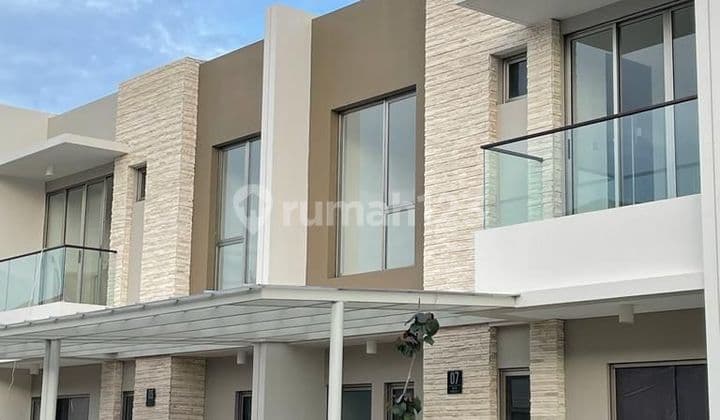 For sale house in Hawaii Cluster, Pantai Indah Kapuk 2