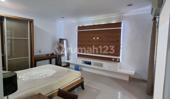 Dijual / Disewakan Rumah
Townhouse Emerald PIK
Luas Tanah 122m2
Luas Bangunan 226m2
4+1 Kamar Tidur
2+1 Kamar Mandi
2.5 Lantai
SHM
Semi-Furnished
Harga Jual: 4.9M di Town House emerald pantai indah kapuk.