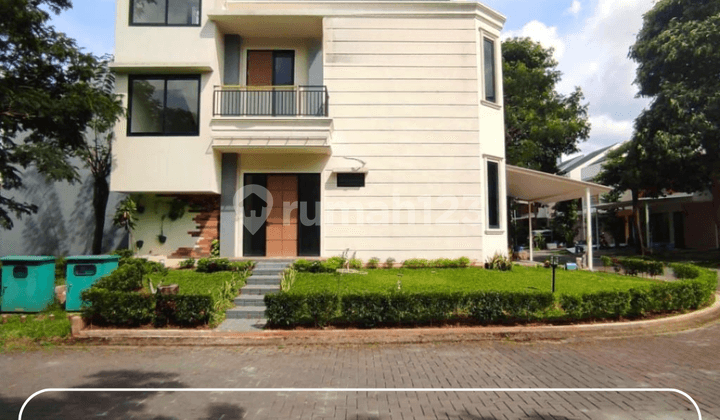 Rumah Hoek 2,5 Lantai Siap Huni Bsd