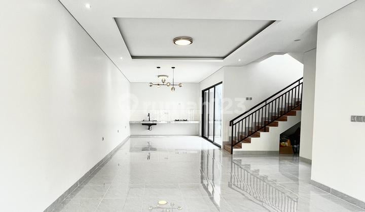 Dijual Rumah Baru Bangunan Th 2025 Di Griyaloka Bsd,bsd