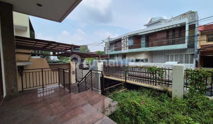 Disewakan Rumah Daerah S Parman,sejuk Dan Nyaman, Dkt Univ Trisakti Dan Untar