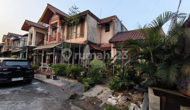 Dijual Rumah Lama Asri Butuh Renovasi Dekat Tol di Pasar Minggu