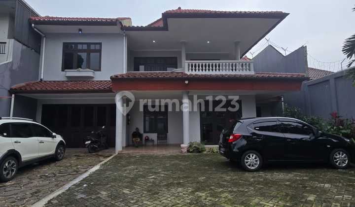 Rumah2 Lantai Lokasi Pinggir Jalan bisa Utk Kantor,Klinik