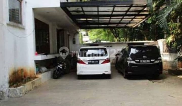 Rumah Lama 2 Lantai Bebas Banjir Butuh Renov Area Menteng