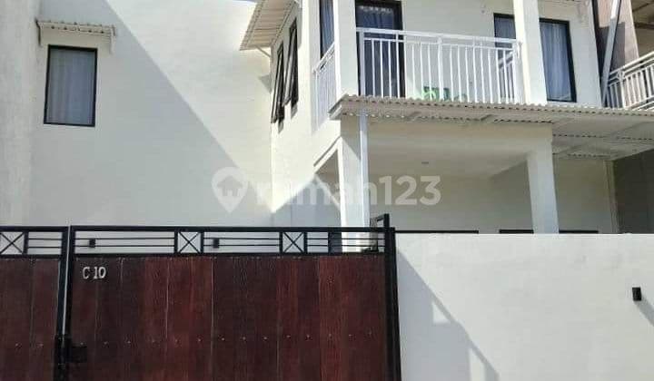 Rumah 2 Lantai Belakang Gwk,