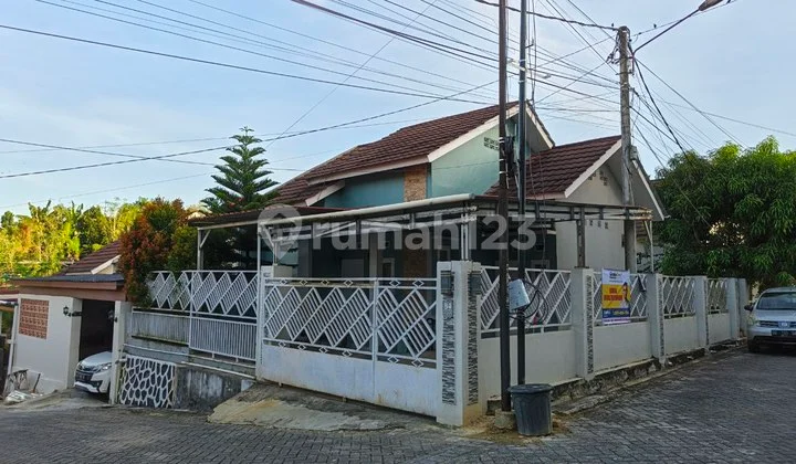 Rumah Furnished Dijual dengan Security 24 jam di Mandonga Kendari