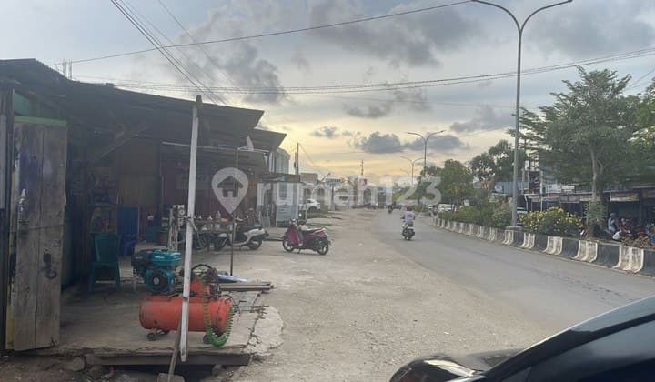 Tanah Strategis di Kolaka - Hanya 30 Meter Dari Jalan Utama