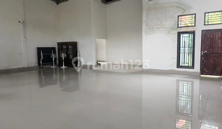 Dijual Tanah Luas Plus Bangunan Besar Lokasi Strstegis di Baruga Cocok untuk Sekolah Yayasan