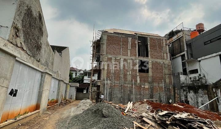 Jarang ada di Cipete Rumah 2 Lantai SHM Baru