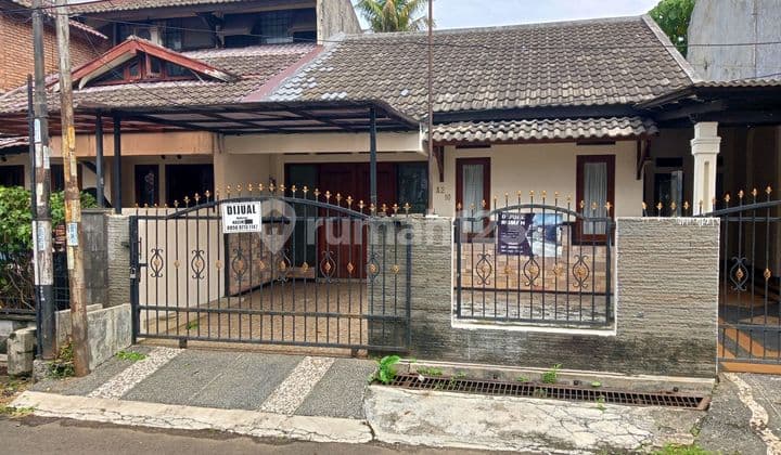 Dijual Murah Rumah Mewah 5 Kamar Tidur Strategis Dekat Stasiun Pondok Ranji di Dalam Komplek Dpri Ri di Pondok Ranji Ciputat Timur Tangerang Selatan
