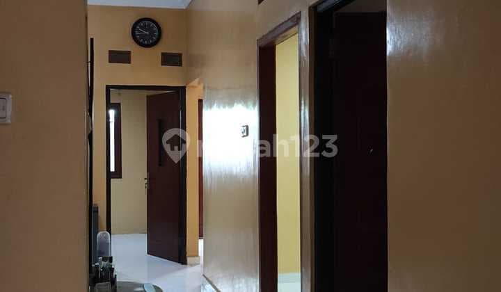 Rumah 2 Lantai Bonus Aula Strategis Bebas Banjir Dekat Pintu Tol dan Stasiun di Pamulang Tangerang Selatan