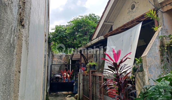 Rumah 1,5 Lantai di Jual Cash Murah 3 Kamar Tidur Bebas Banjir Dekat Kampus Uin Jakarta di Legoso Ciputat Timur