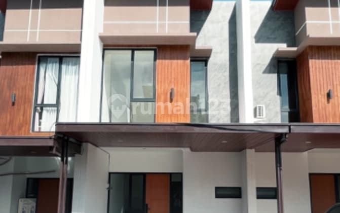 Rumah 2 Lantai Bebas Banjir Dekat Mrt Di Pondok Cabe Tangerang Selatan