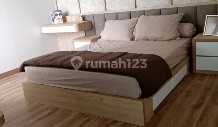 Rumah Japanise 3 Lantai Bebas Banjir Free Biaya-biaya Di Cirendeu Tangerang Selatan