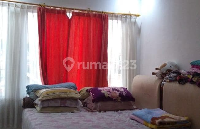 Rumah 2,5 Lantai Dijual Murah 5 Kamar Tidur Bebas Banjir Dekat Pintu Tol Bintaro dan Stasiun KRL Pondok Ranji di Ciputat Tangerang Selatan