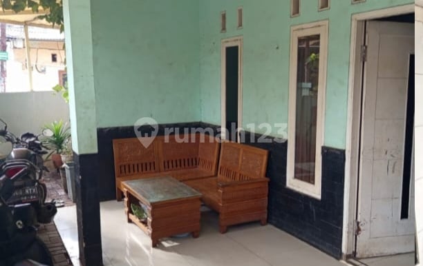 Dijual Murah Rumah 1,5 Lantai Sertifikat SHM Strategis Bebes Banjir Dekat Stasiun KRL dan Pintu Tol di Serpong Tangerang Selatan