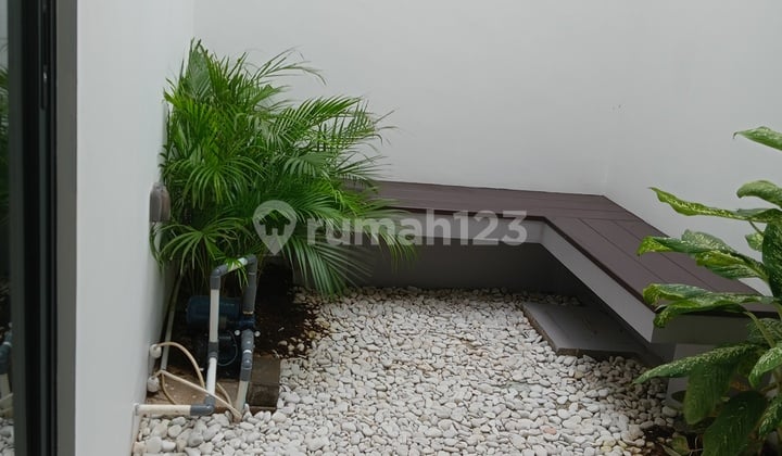 Rumah Milenial Moderen 2 Lantai Dekat Stasiun Mrt Lebak Bulus Shm Di Ciputat Timur Tangerang Selatan