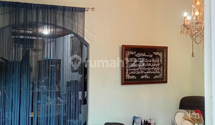 Dijual Rumah Mewah 2 Lantai 4 Kamar Tidur Strategis Bebas Banjir Dekat Pintu Tol Tb Simatupang di Rempoa Tangerang Selatan