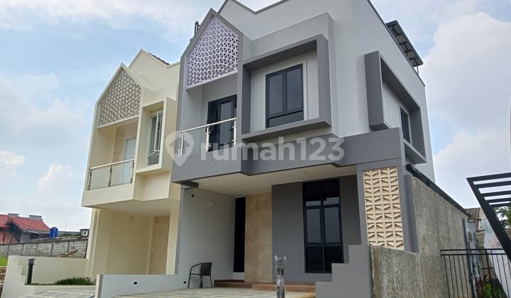 Rumah Moderen Ala Eropa Dijual 2,5 Lantai Bebas Banjir Dekat Stasiun Mrt Lebak Bulus Di Ciputat Tangerang Selatan