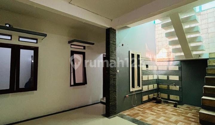 Rumah Cantik Dijual Murah Strategis Dekat Pintu Tol Dan Stasiun Krl Di Pancoran Mas Depok