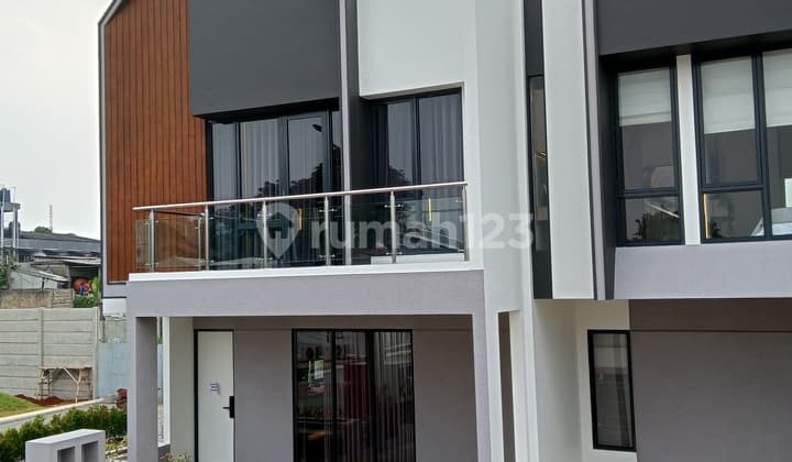 Rumah 2 Lantai Bebas Banjir Dekat Stasiun Mrt Di Ciputat Timur Tangerang Selatan