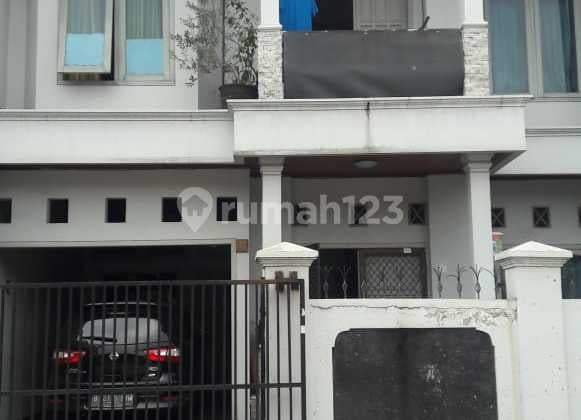 Dijual Murah Rumah 2,5 Lantai Strategis Bebas Banjir Dekat Stasiun MRT Lebak Bulus di Rempoa Tangerang Selatan